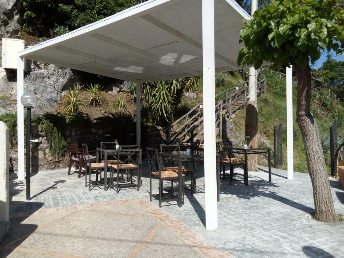 B&B Costa Di Amalfi Виетри Экстерьер фото